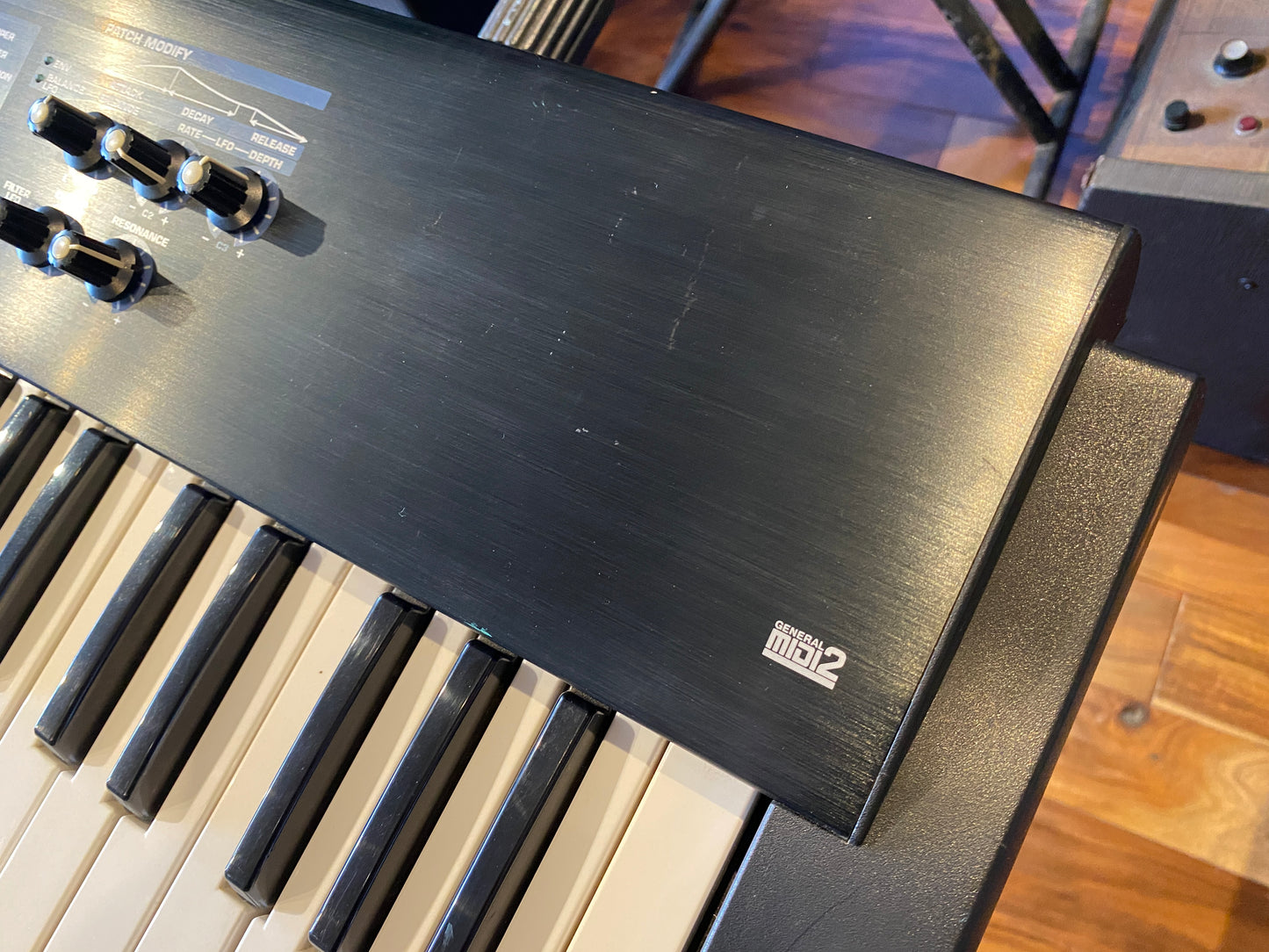 Roland Juno-D 61-Key Synthesizer Keyboard 2004