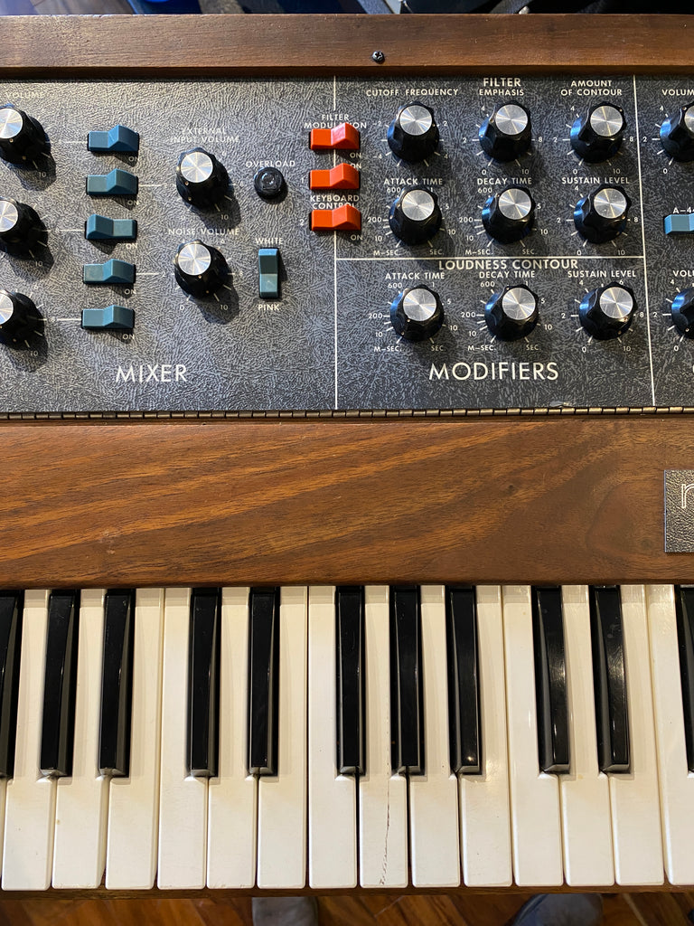 Moog Minimoog Model D 44-Key Monophonic Synthesizer Walnut 1973