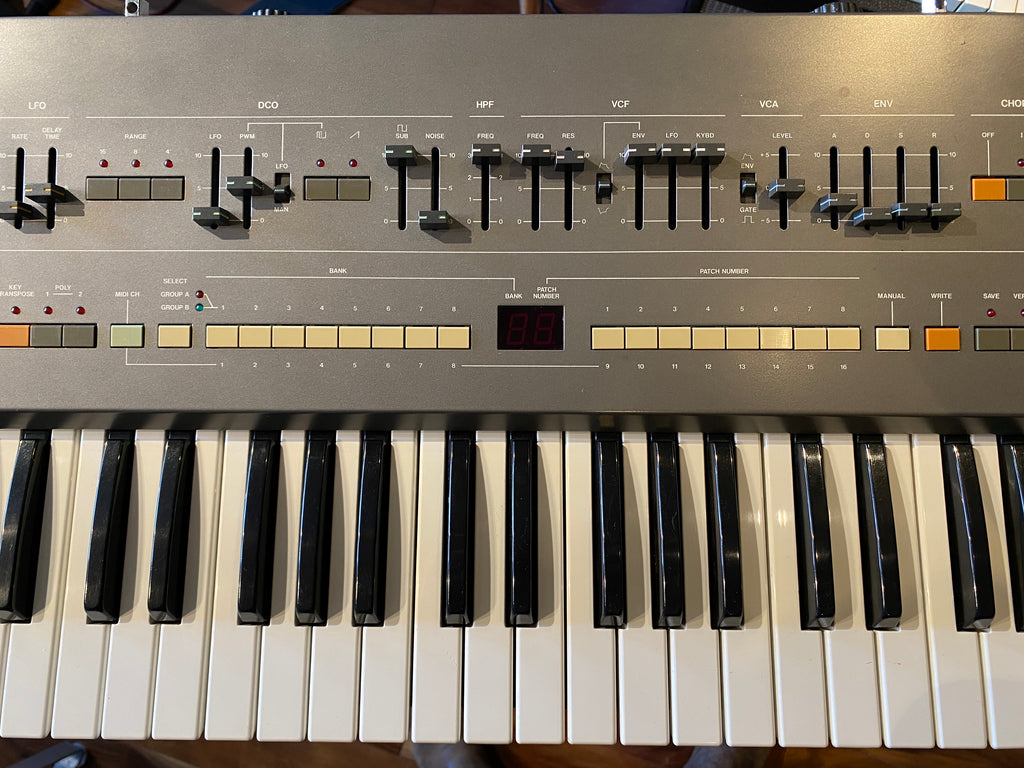 Roland HS-60 Vintage 61-Key Polyphonic Synthesizer Keyboard 1985 Pro Serviced