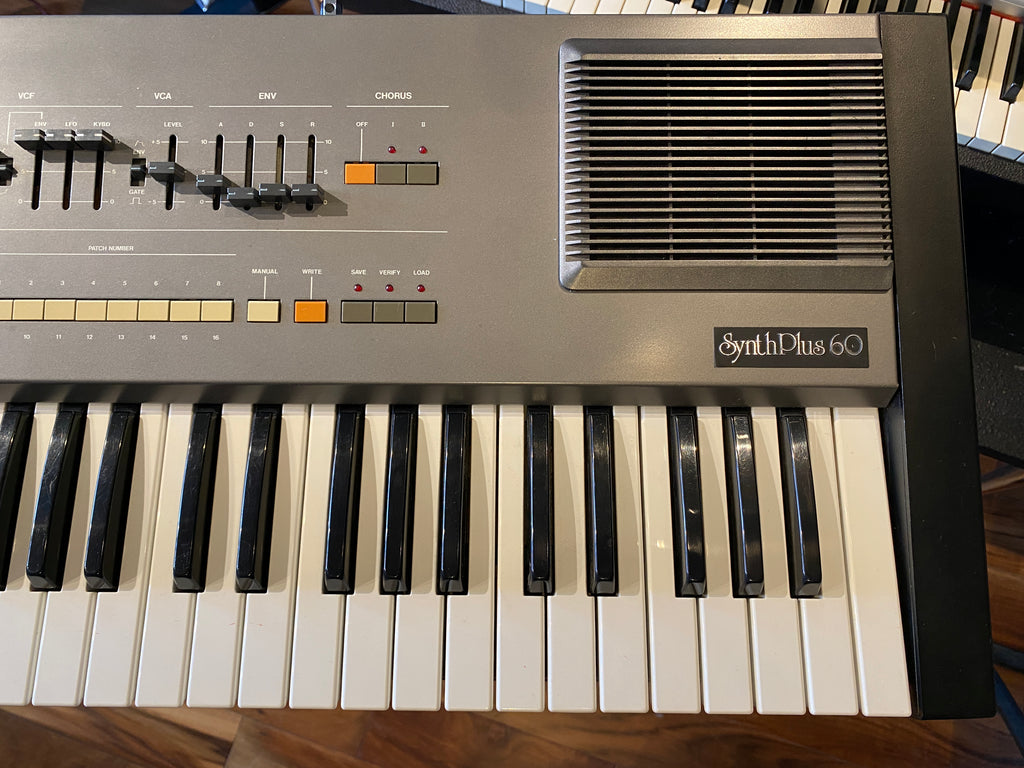 Roland HS-60 Vintage 61-Key Polyphonic Synthesizer Keyboard 1985 Pro Serviced