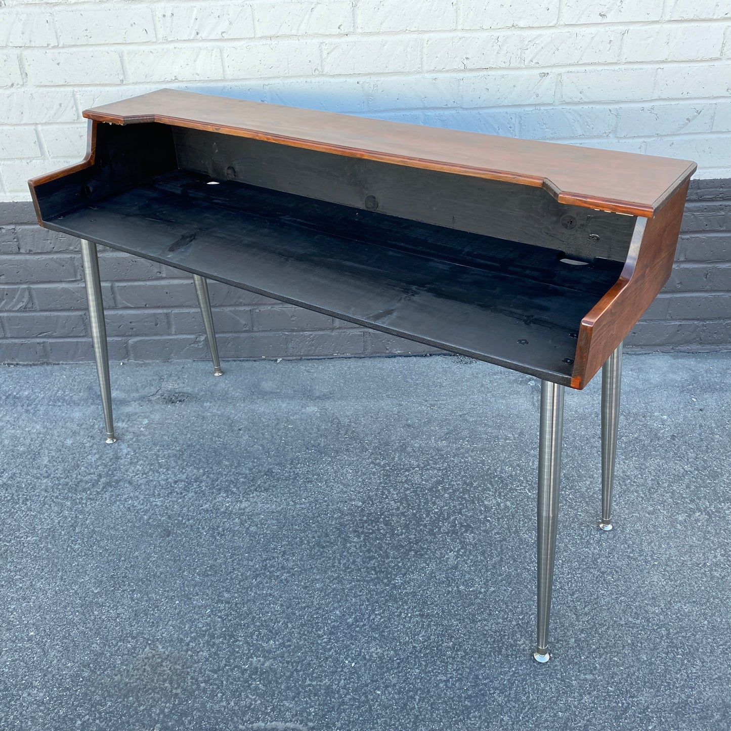 CV Keyboards Wurlitzer 140 Vintage-Style Piano Shell Keyboard Stand