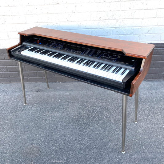 CV Keyboards Wurlitzer 140 Vintage-Style Piano Shell Keyboard Stand
