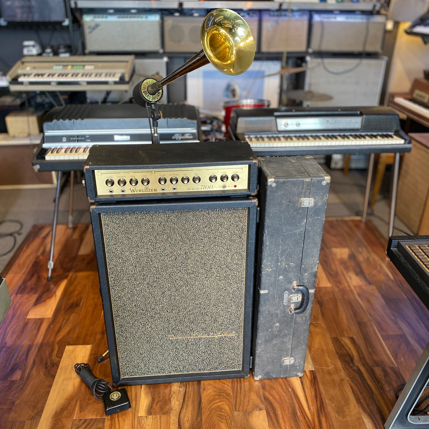 Wurlitzer 7100 Solid State Stereo Vintage 8x8” Amp & 7250 Brass Horn 1960s