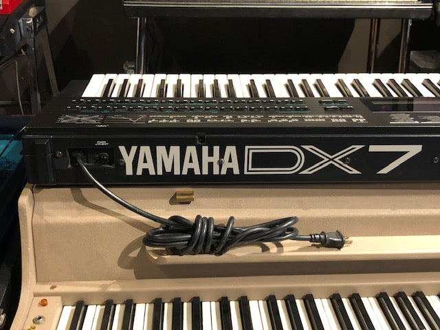 Yamaha DX7 II-D Digital Programmable Algorithm Synthesizer