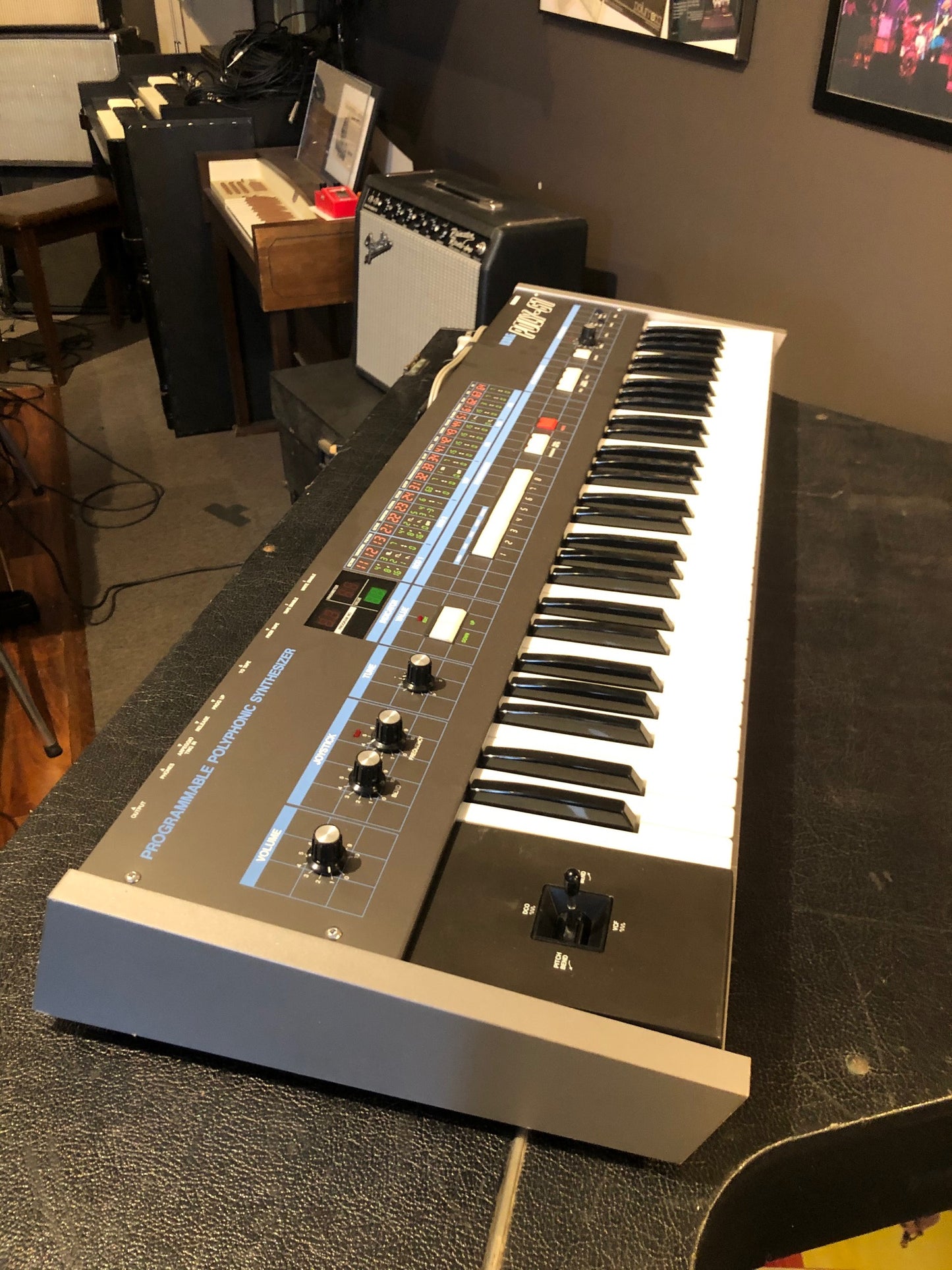 Korg Poly-61 Analogue Programmable Polyphonic Synthesizer