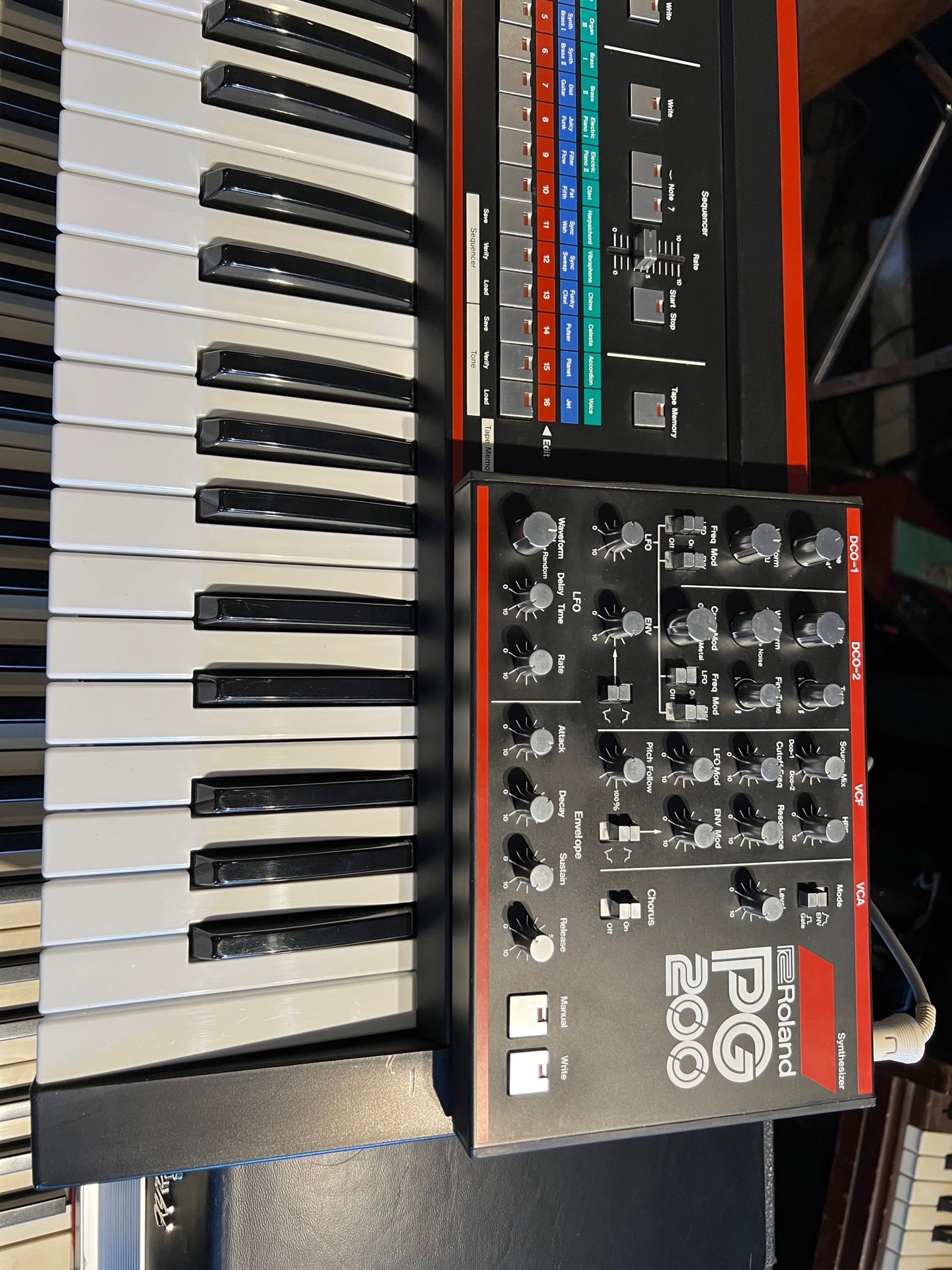 Roland JX-3P Analog Polyphonic Synthesizer with PG200 Programmer
