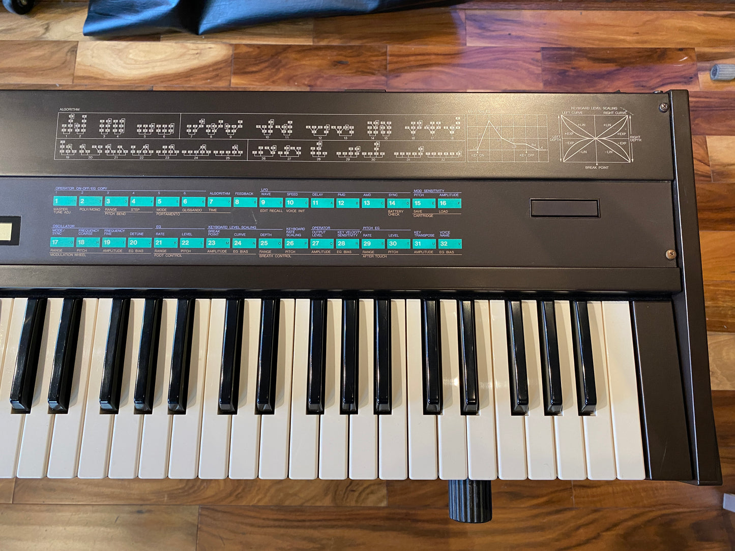 Yamaha DX7 Vintage 61-Key Digital FM Synthesizer Keyboard 1980s Pro Serviced