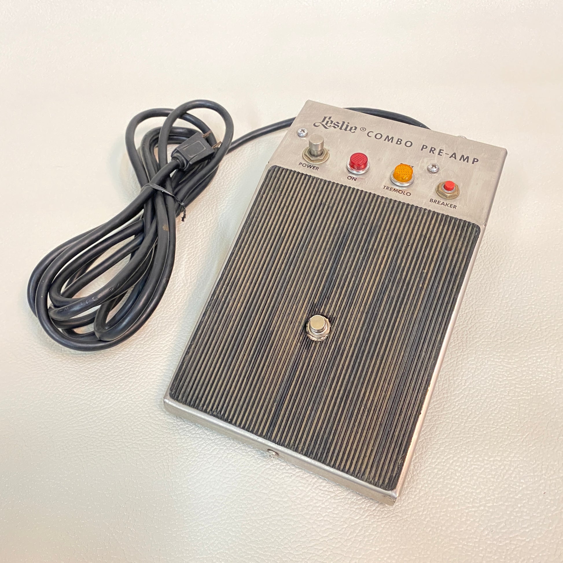 leslie pedal Leslie Combo Pre-Amp Vintage Footswitch Pedal Model 020875 for 145 / 1 – Custom Vintage Keyboards