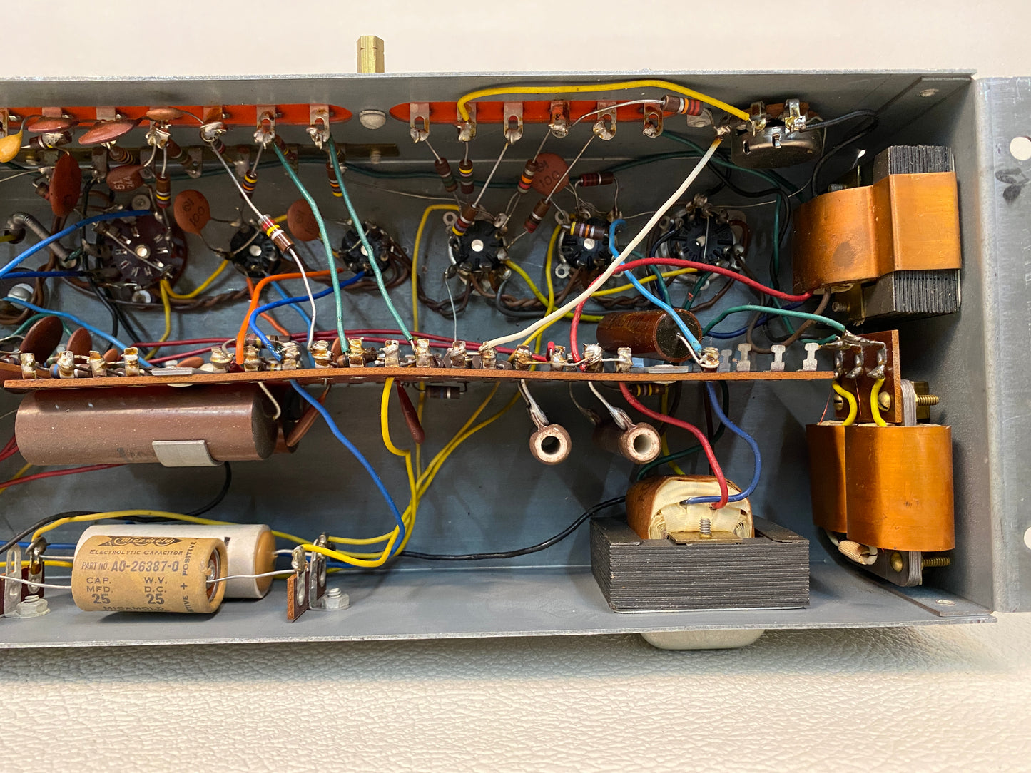 Hammond AO-28 Vintage Tube Organ Pre-Amplifier for B3, A-100