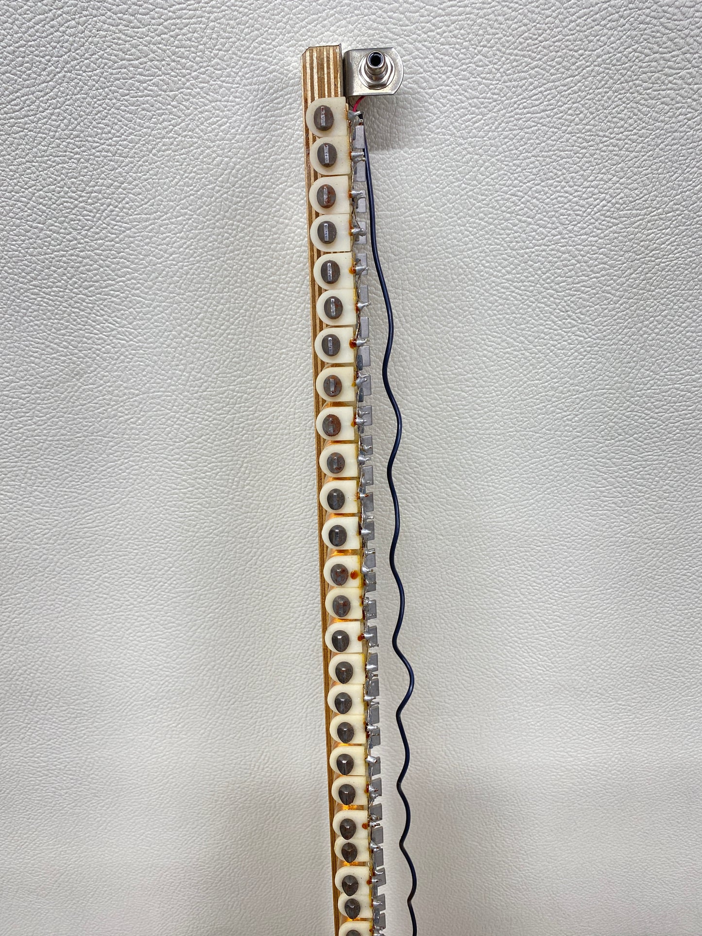 Rhodes Mark I 73 Orange Coil Pickups Rail Electric Piano Vintage Original 1976