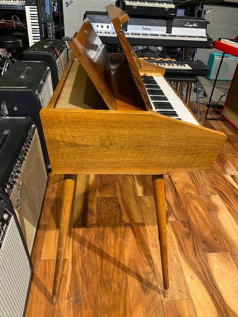 Hohner Reed Organ