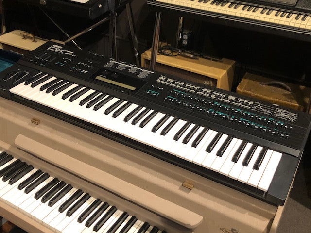 Yamaha DX7 II-D Digital Programmable Algorithm Synthesizer