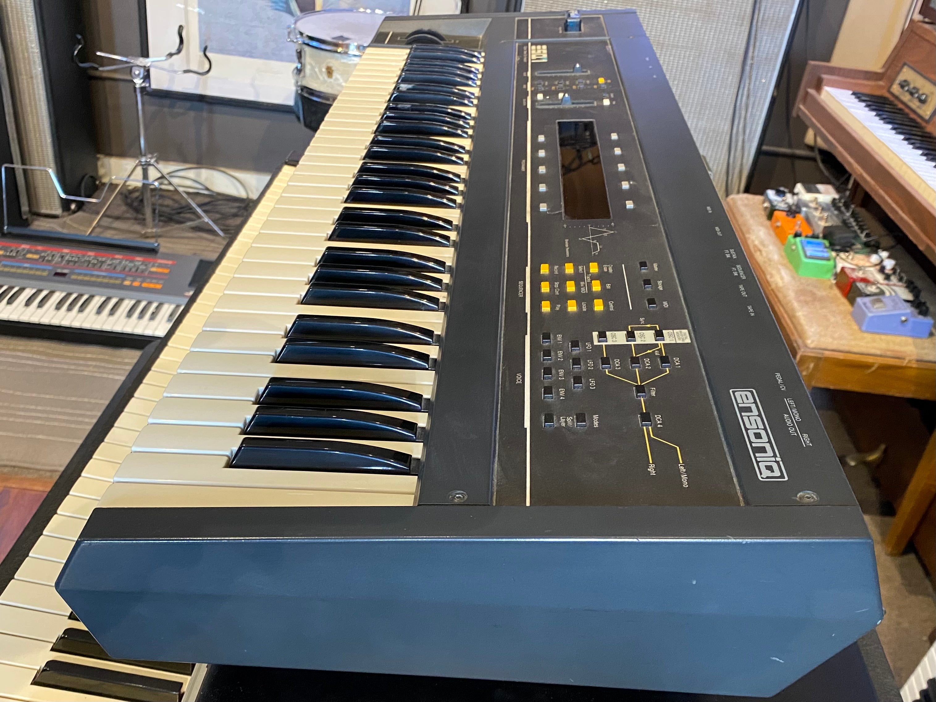 Ensoniq ESQ-1 Wave Synthesizer Vintage 61-Key Synthesizer
