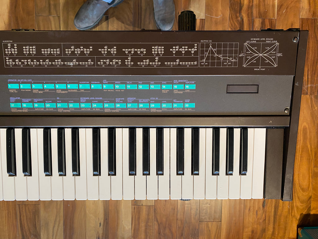 Yamaha DX7 Vintage 61-Key Digital FM Synthesizer Keyboard 1980s Pro Serviced
