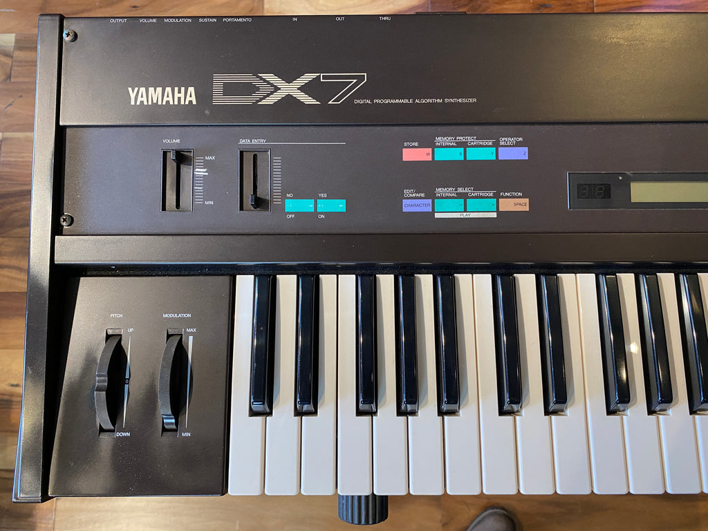 Dx7 Keyboard Yamaha DX7 Vintage 61-Key Digital FM Synthesizer Keyboard 1980s Pro Se ...