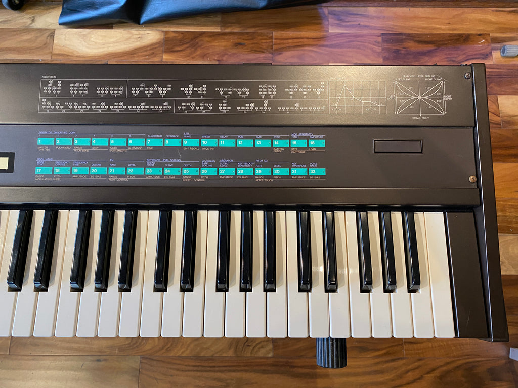 Dx7 Keyboard Yamaha DX7 Vintage 61-Key Digital FM Synthesizer Keyboard 1980s Pro Se ...