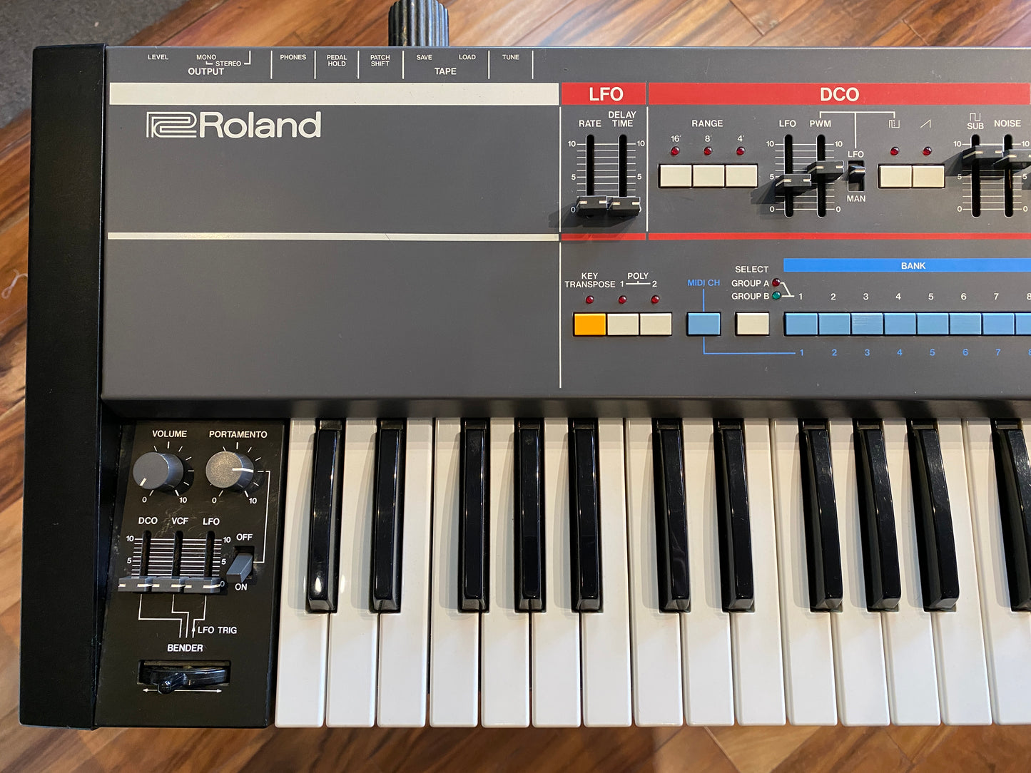 Roland Juno-106 61-Key Vintage Polyphonic Synthesizer Keyboard 1984 Pro Serviced