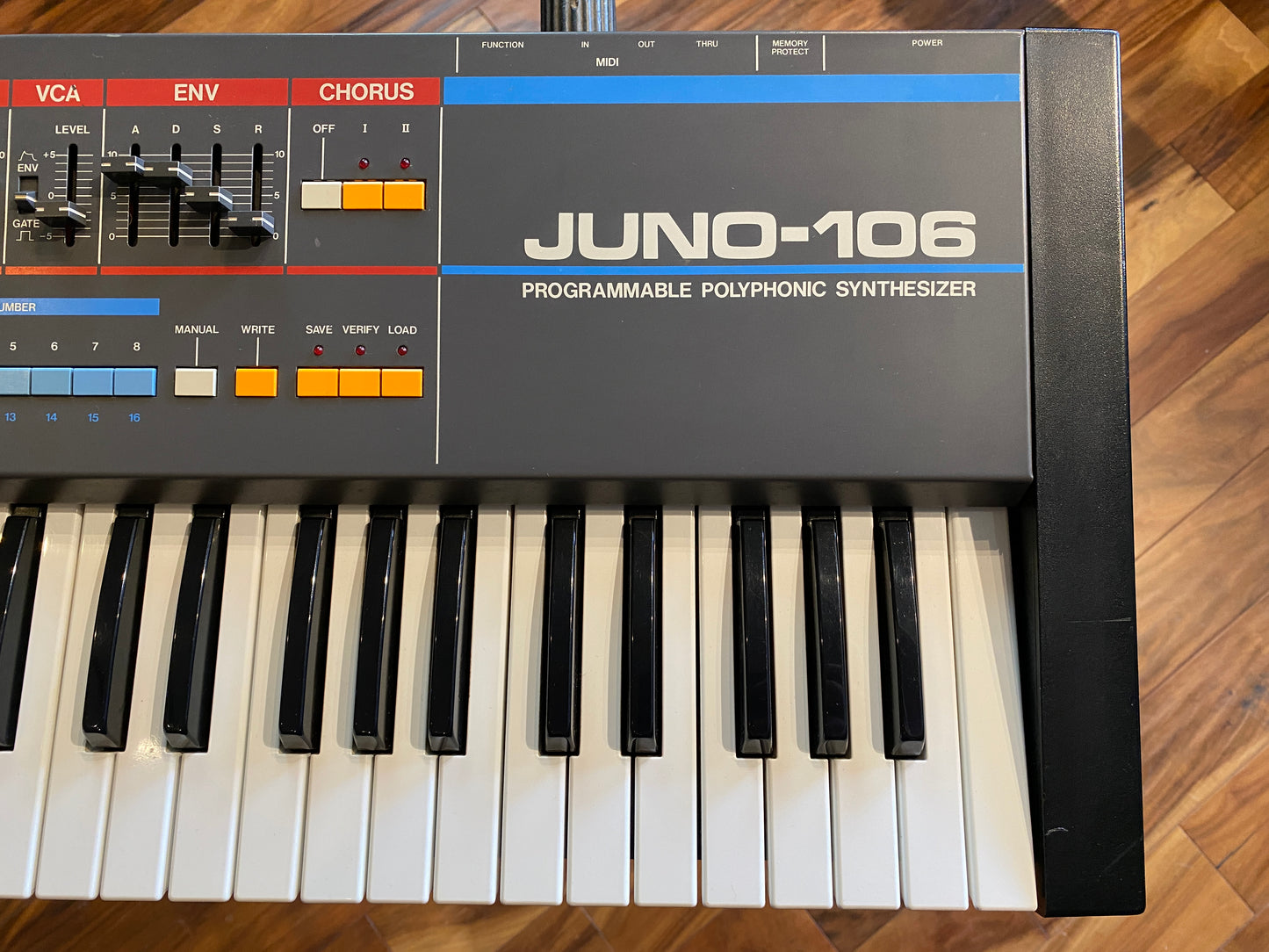 Roland Juno-106 61-Key Vintage Polyphonic Synthesizer Keyboard 1984 Pro Serviced
