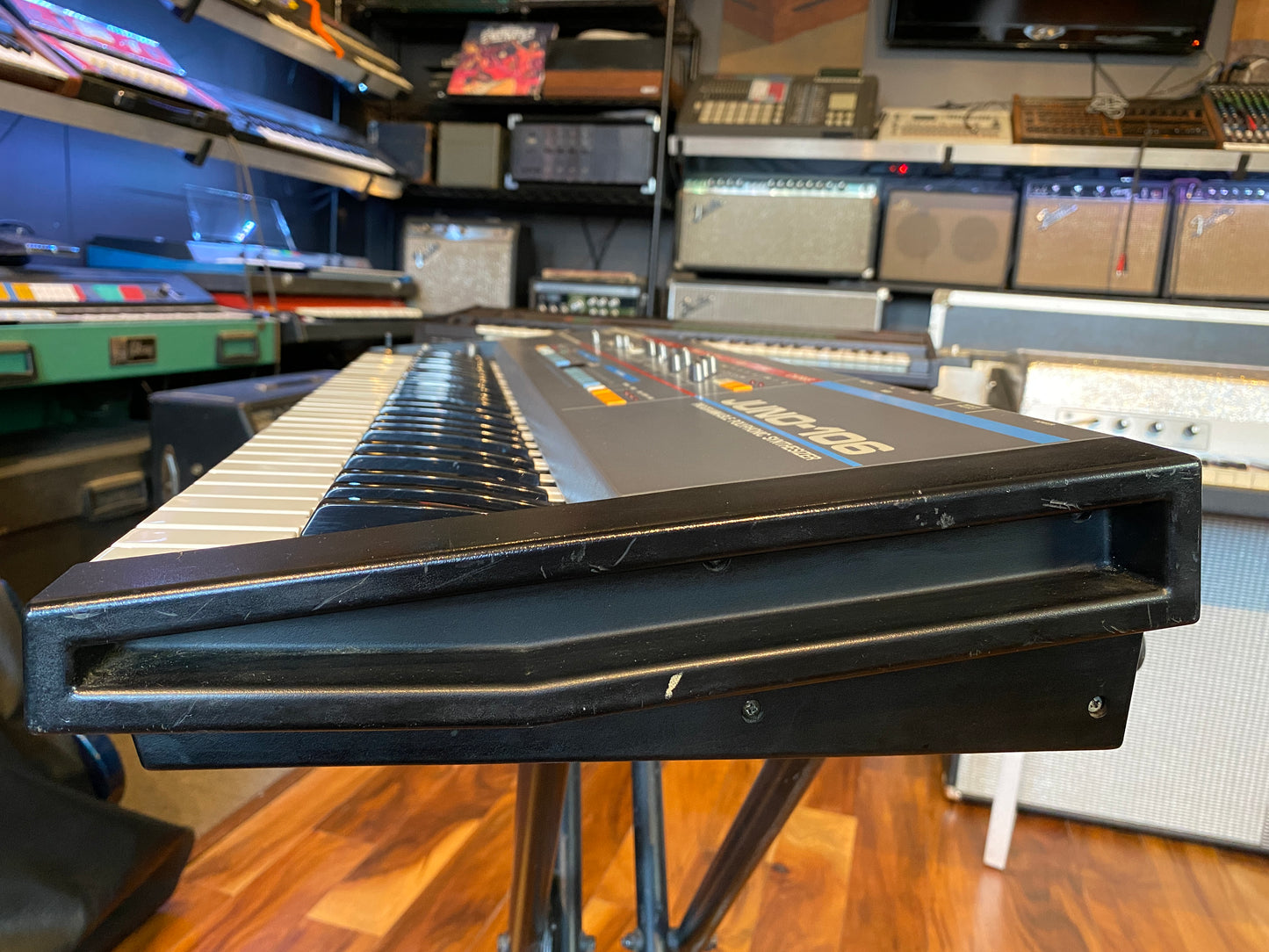 Roland Juno-106 61-Key Vintage Polyphonic Synthesizer Keyboard 1984 Pro Serviced