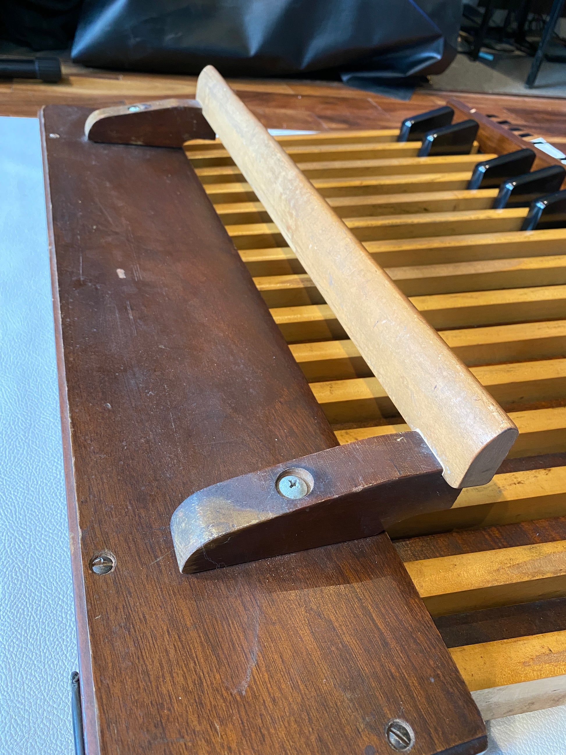 hammond b3 pedals Hammond B3 Organ Vintage 25-Note Bass Foot Pedal Board – Custom Vintage Keyboards